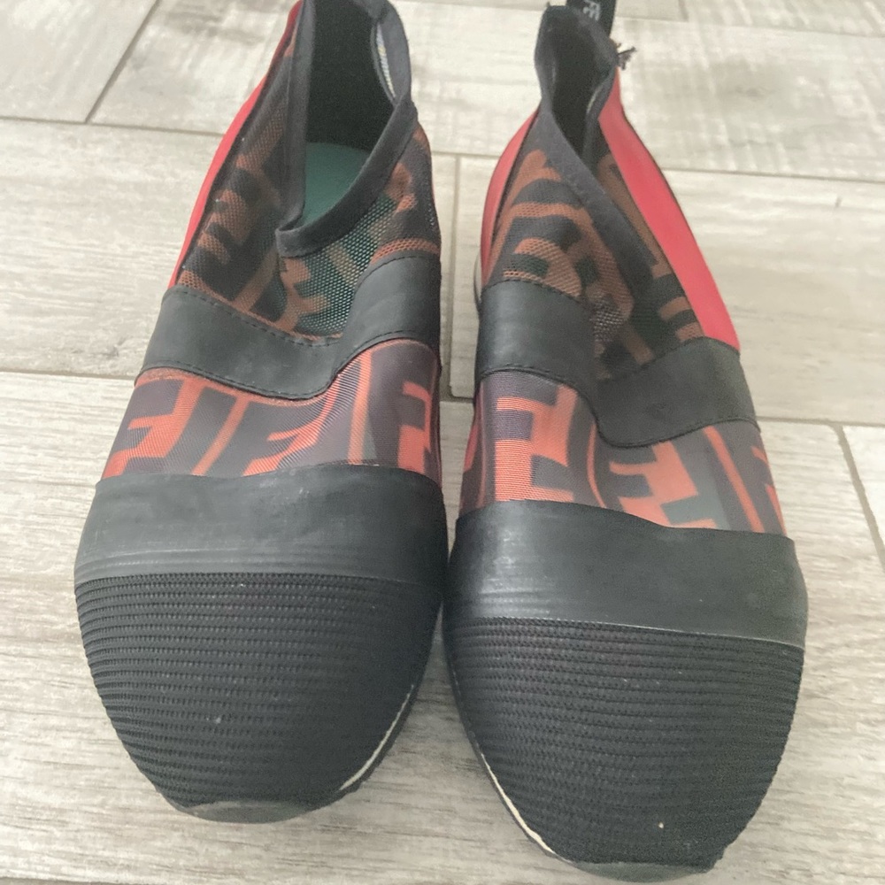 F sneakers